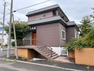 【大きな車庫のある家】常盤１条２丁目戸建